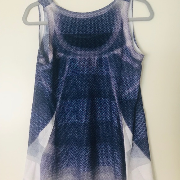 Top - Picture 2 of 4